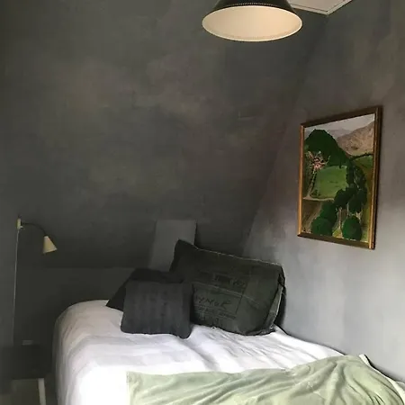 Unikt Sommerhus, Havudsigt, Udespa Og Direkte Til Stranden Fra Egen Have